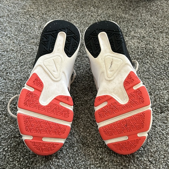 Peach and coral Nikes - Picture 6 of 6